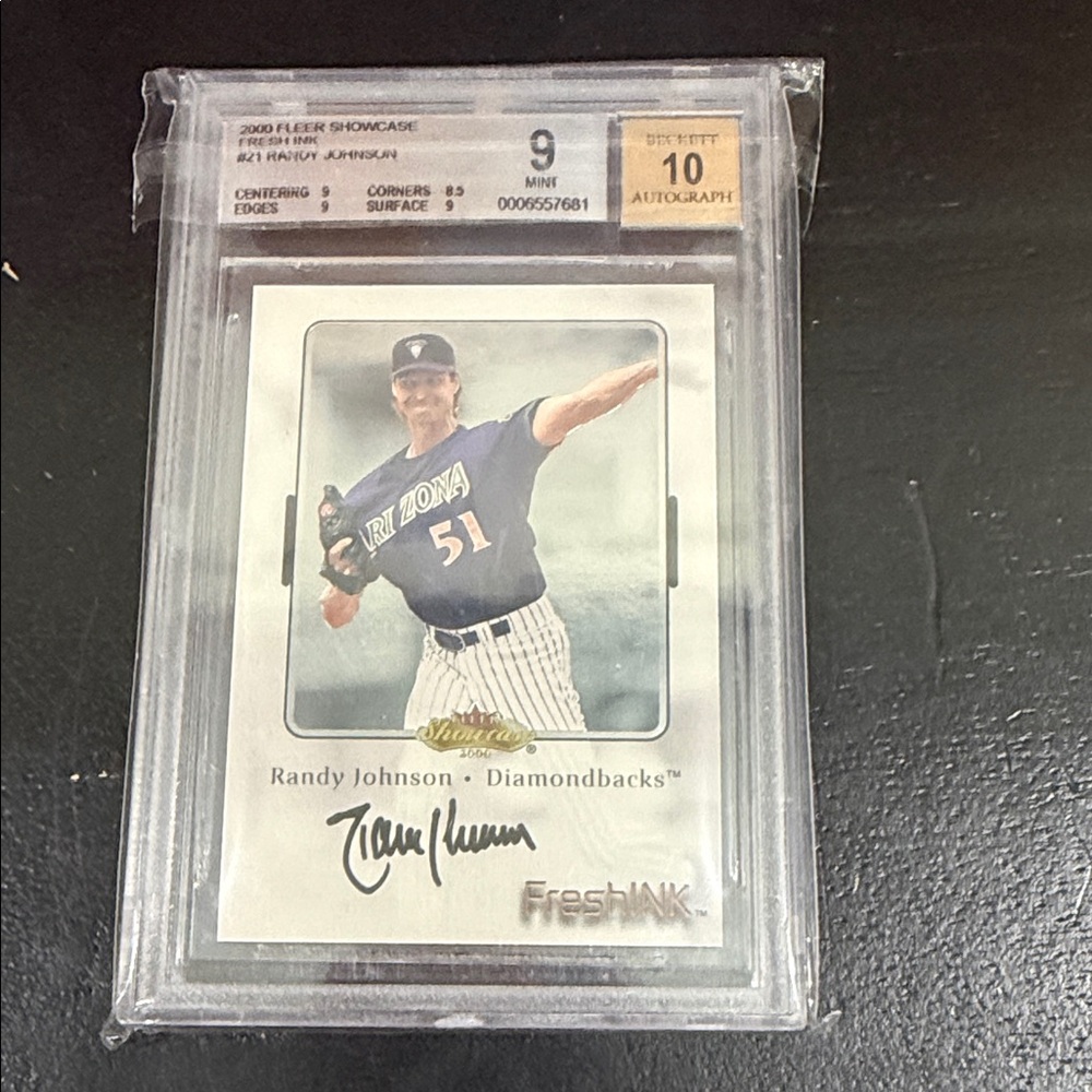 Randy Johnson 2000 Fleer Showcase Fresh Ink #21 - Mint 9 w/ Autograph Beckett 10